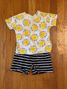 Hanna Andersson White Tee with Yellow Sun Print & Black Stripe Shorts